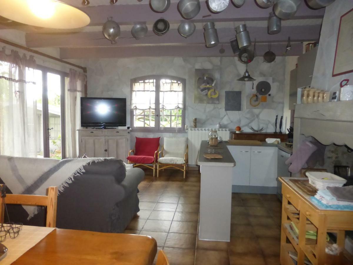 Apartamento Soleil Lotus Saint-Hilaire-de-Brethmas Exterior foto
